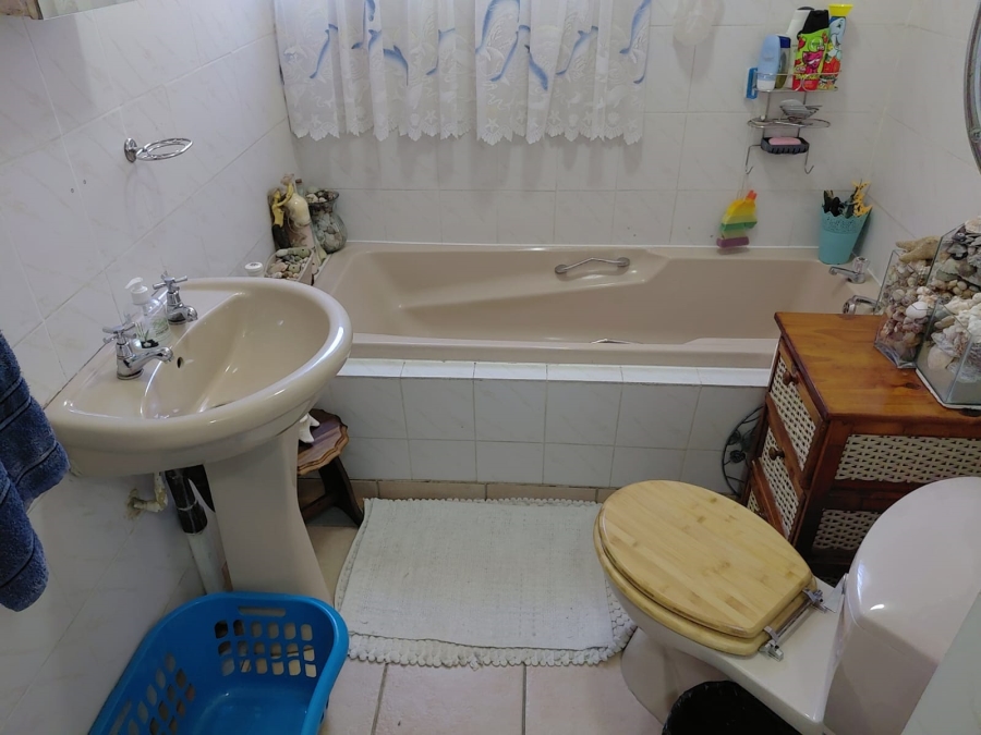 2 Bedroom Property for Sale in Uitsig Free State